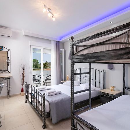 סיקיה A Ponte Studios & Apartments מראה חיצוני תמונה