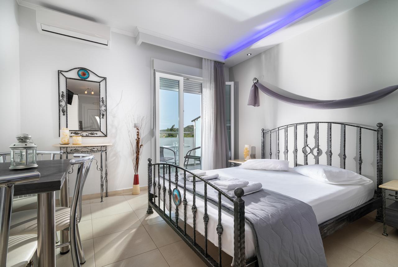 סיקיה A Ponte Studios & Apartments מראה חיצוני תמונה